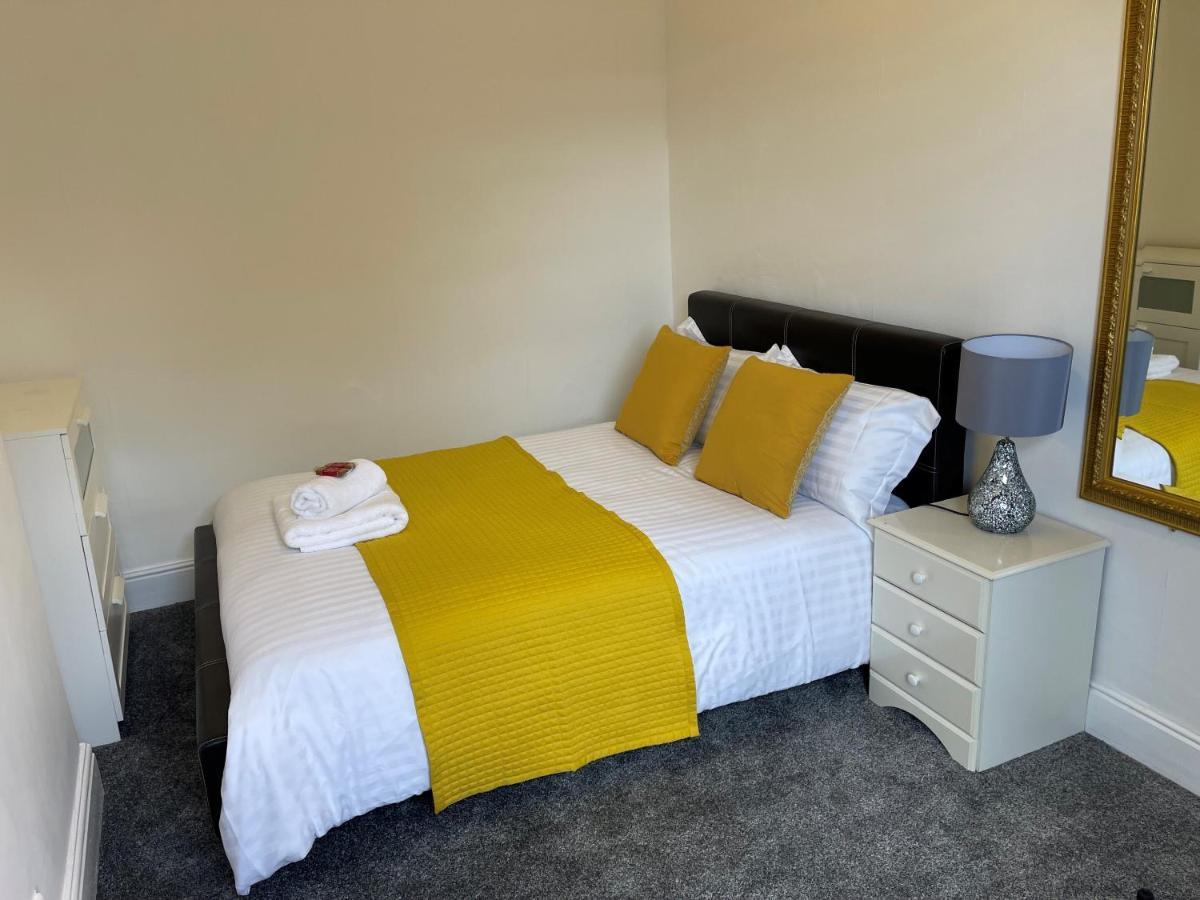 Robinhuts - 3 Bed Accommodation -Perfect For Contractors, Families & Students Kingston upon Hull Eksteriør billede