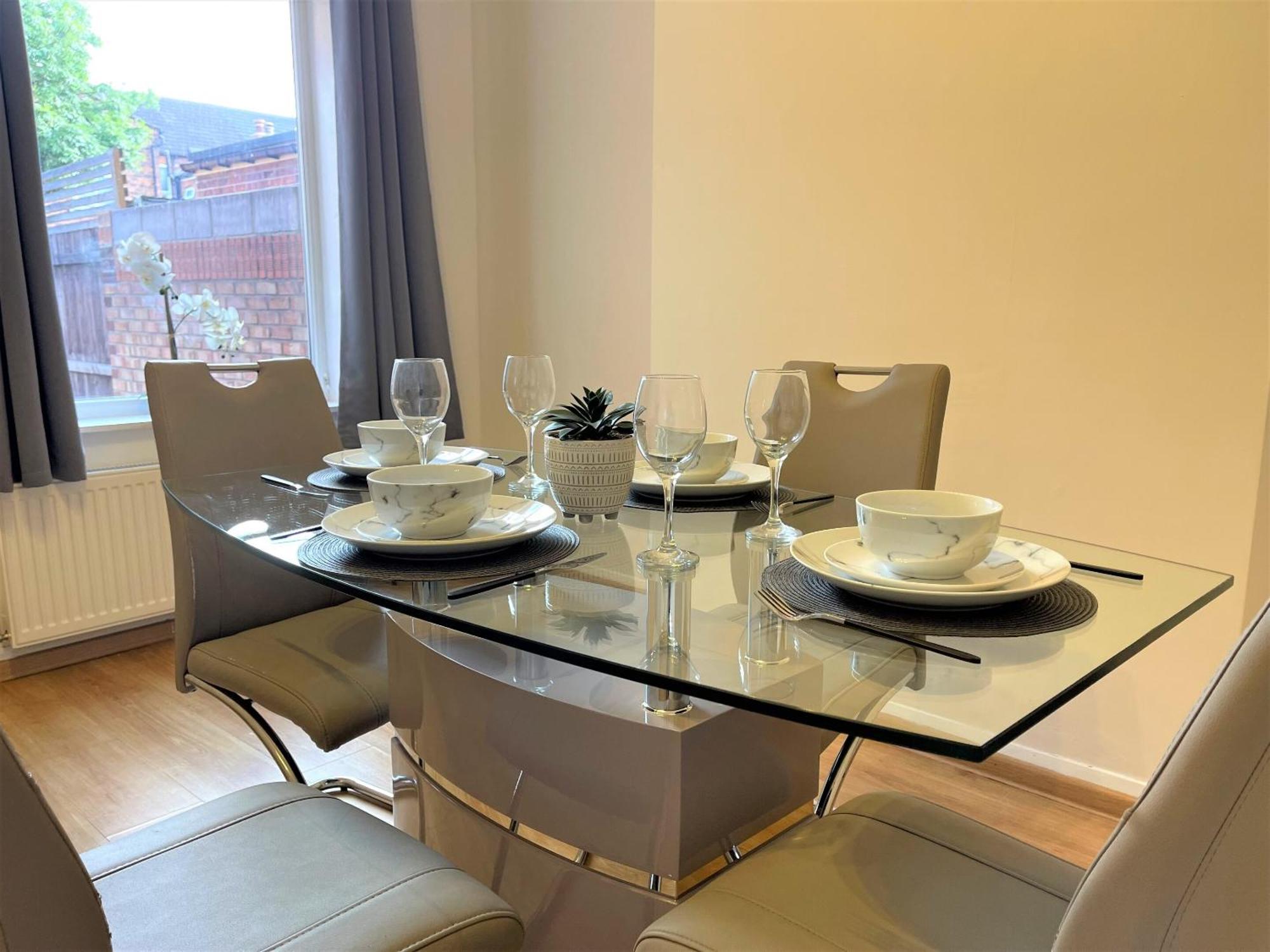 Robinhuts - 3 Bed Accommodation -Perfect For Contractors, Families & Students Kingston upon Hull Eksteriør billede