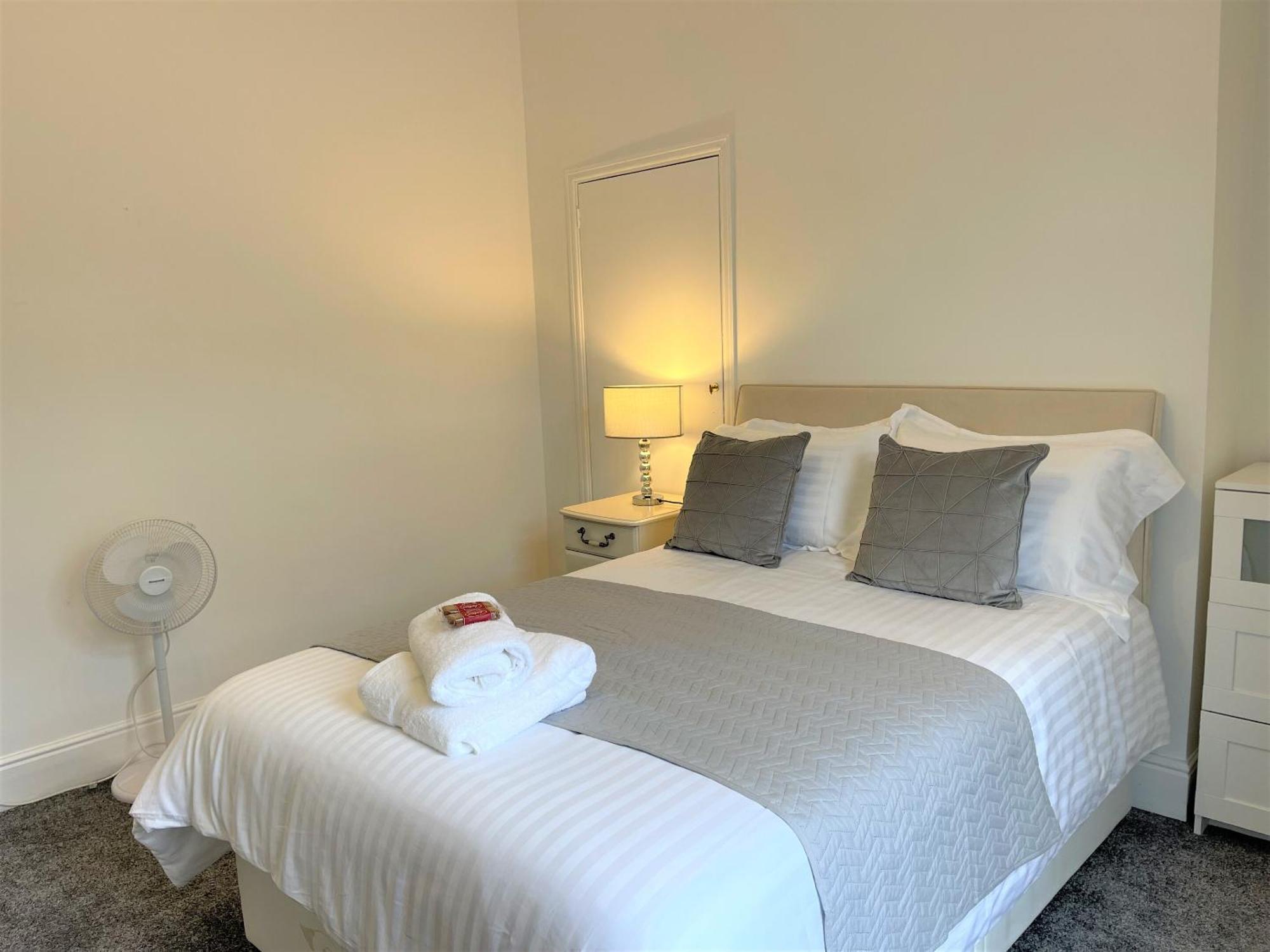 Robinhuts - 3 Bed Accommodation -Perfect For Contractors, Families & Students Kingston upon Hull Eksteriør billede