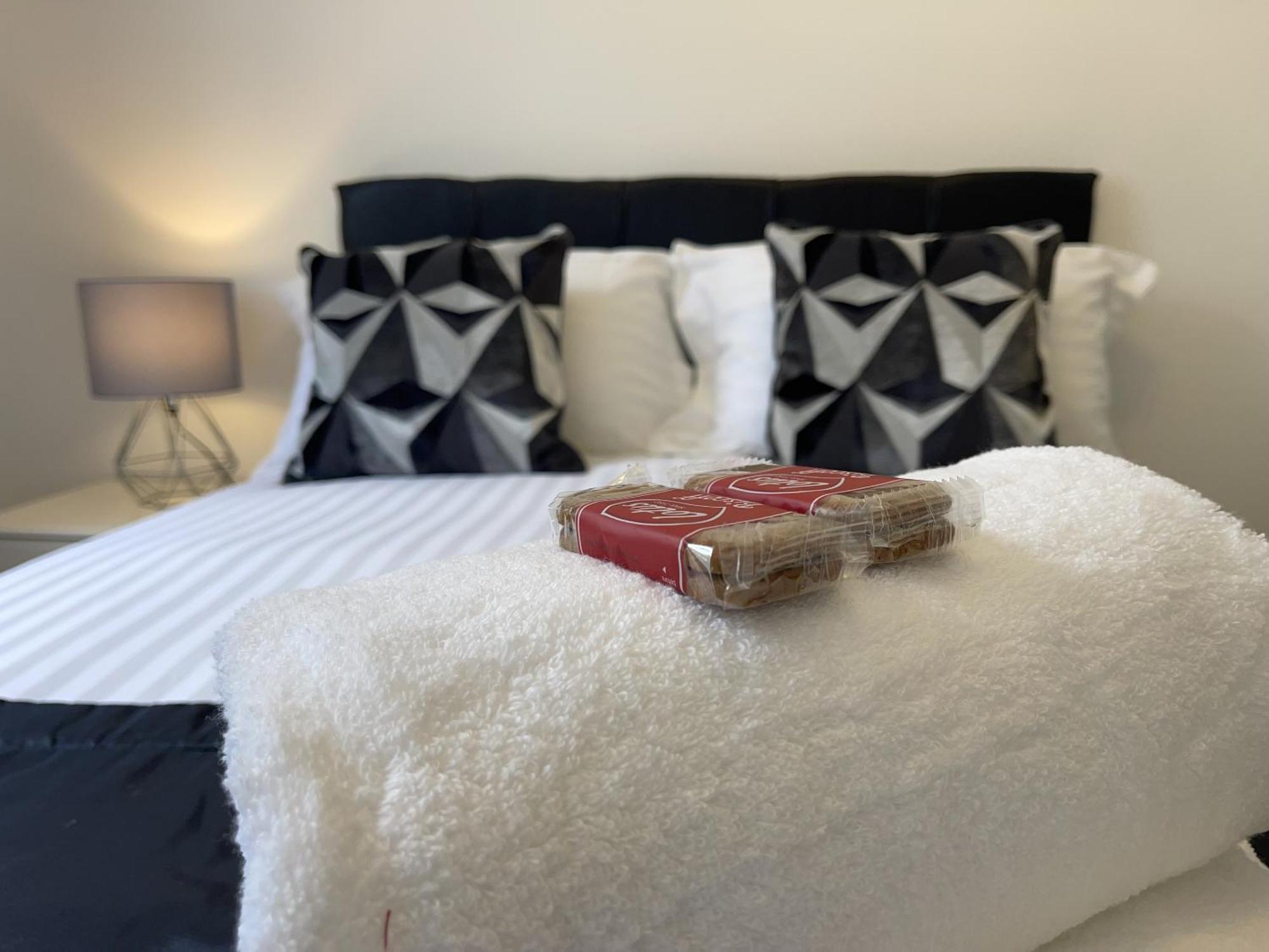Robinhuts - 3 Bed Accommodation -Perfect For Contractors, Families & Students Kingston upon Hull Eksteriør billede