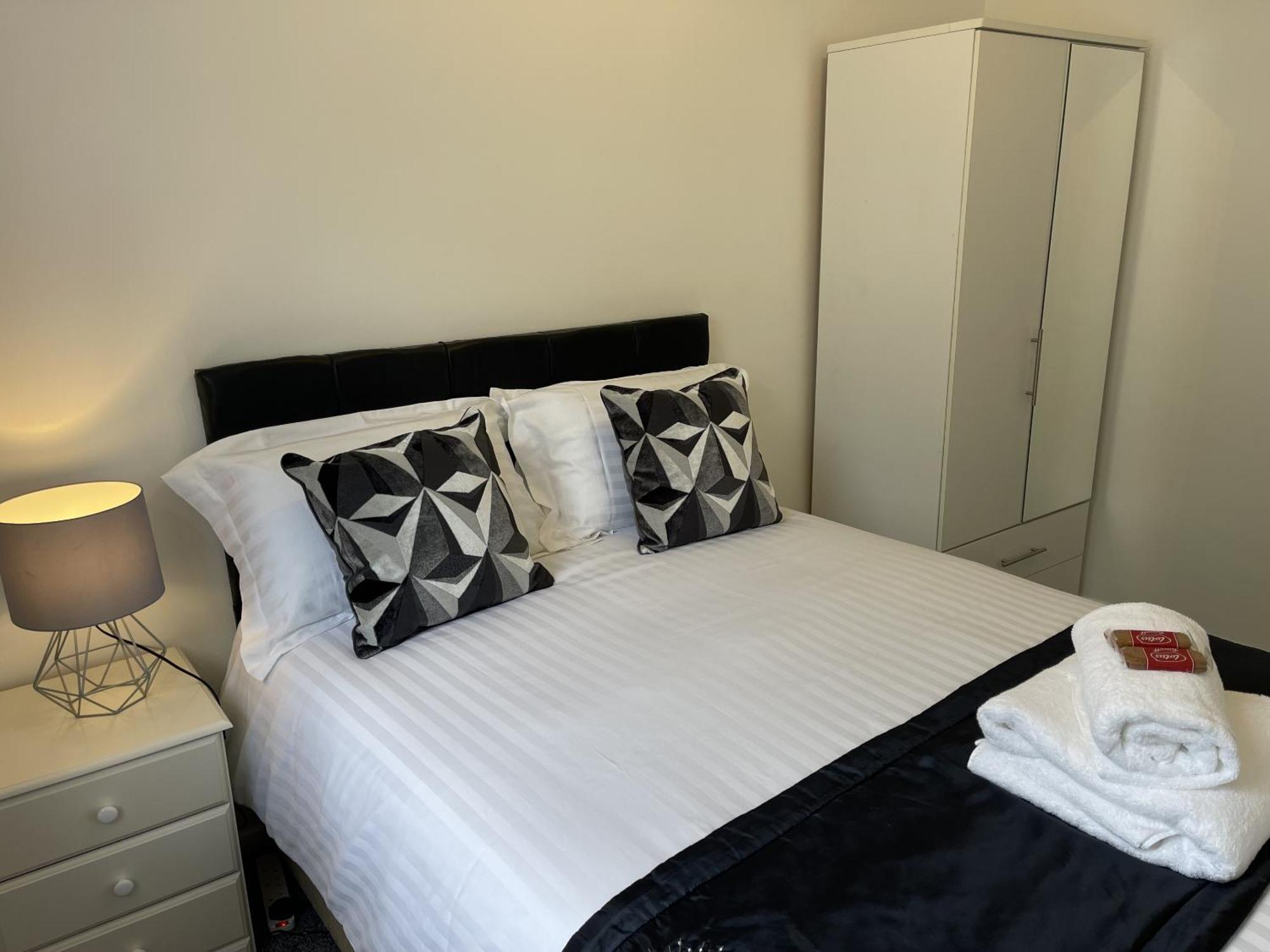 Robinhuts - 3 Bed Accommodation -Perfect For Contractors, Families & Students Kingston upon Hull Eksteriør billede